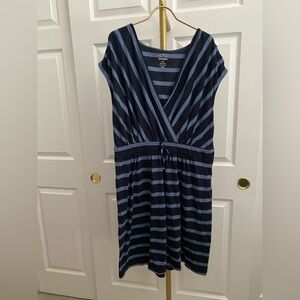 Old Navy Black and Gray Striped Shirt